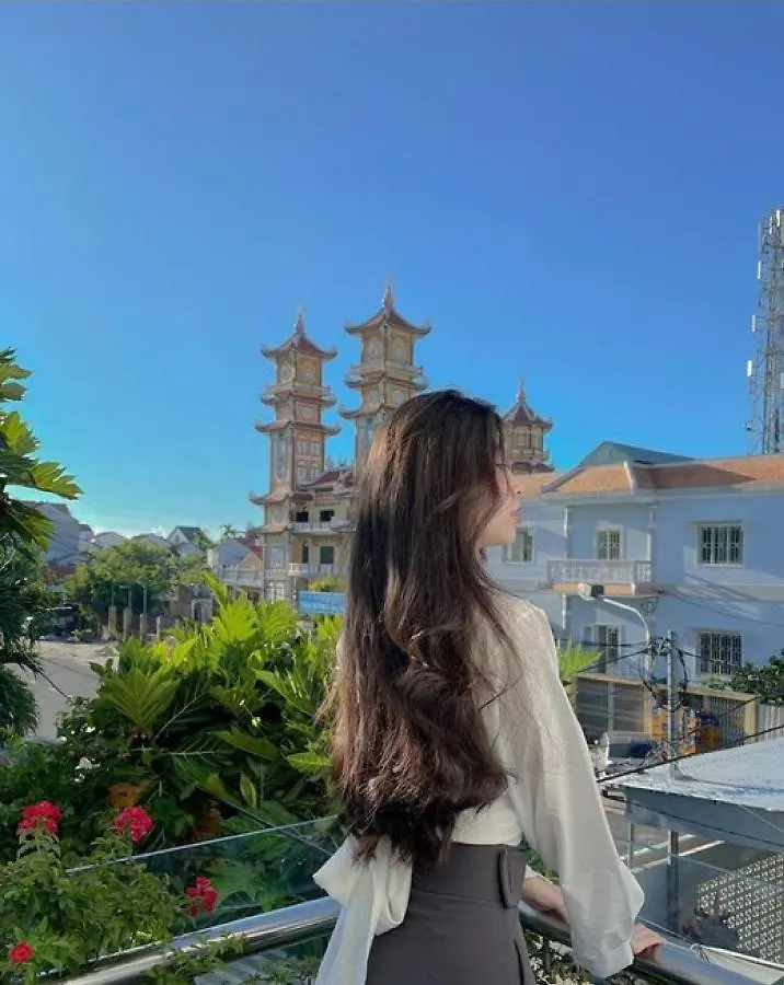플레임 플라워스 홈스테이 호이안 베트남
