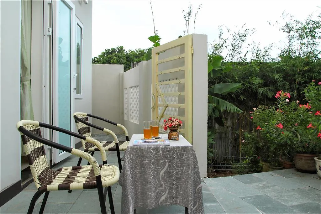 Flame Flowers Homestay Hội An