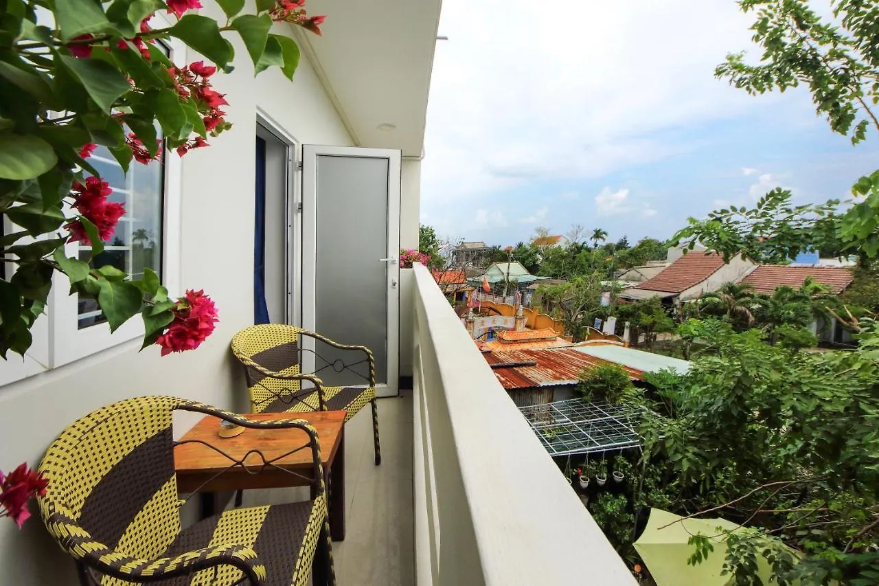 Flame Flowers Homestay Hội An